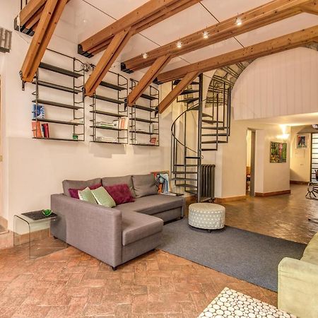 Апартаменты Trastevere Hyperloft & Garden Рим Экстерьер фото